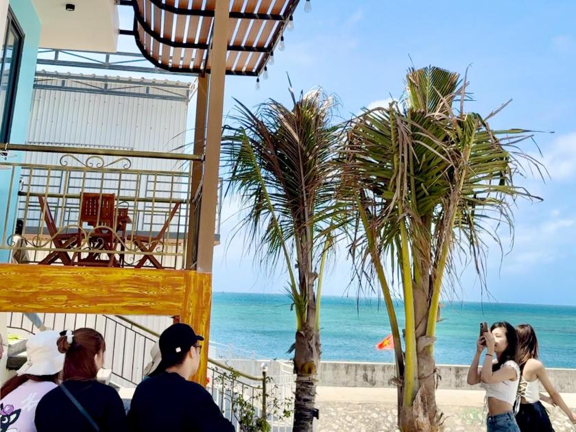 Phòng Deluxe Giường Đôi Với Ban Công và Tầm Nhìn Ra Biển