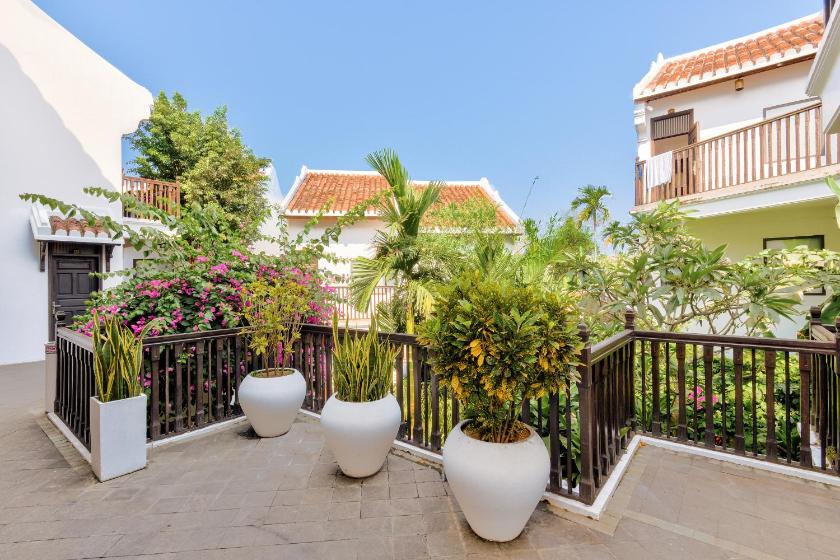 Suite Gia Đình Deluxe