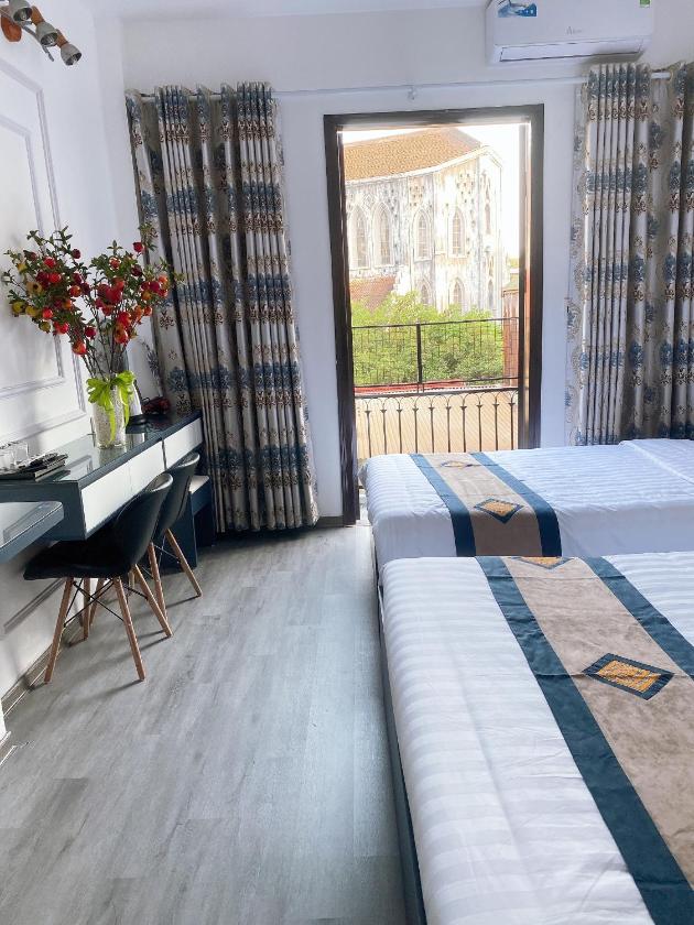 Phòng cho 3 người có Ban Công