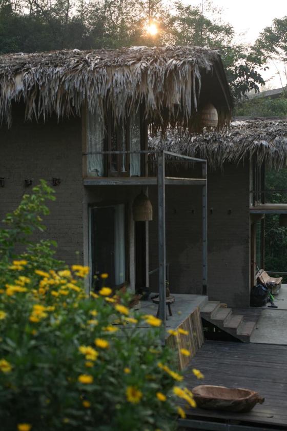 Bungalow với Sân hiên