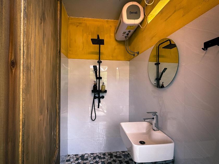 Phòng Có Giường Cỡ King Với Ban Công