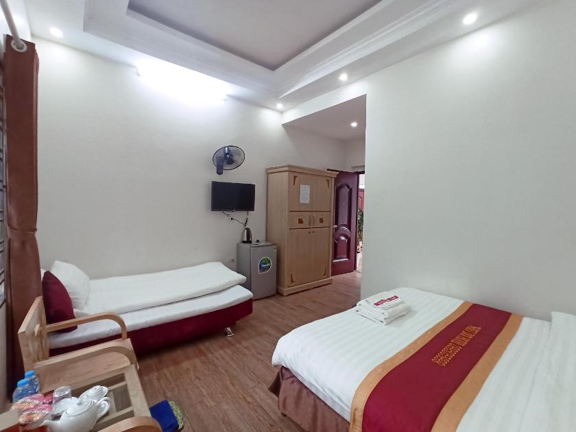 Phòng 4 người nhìn ra vườn