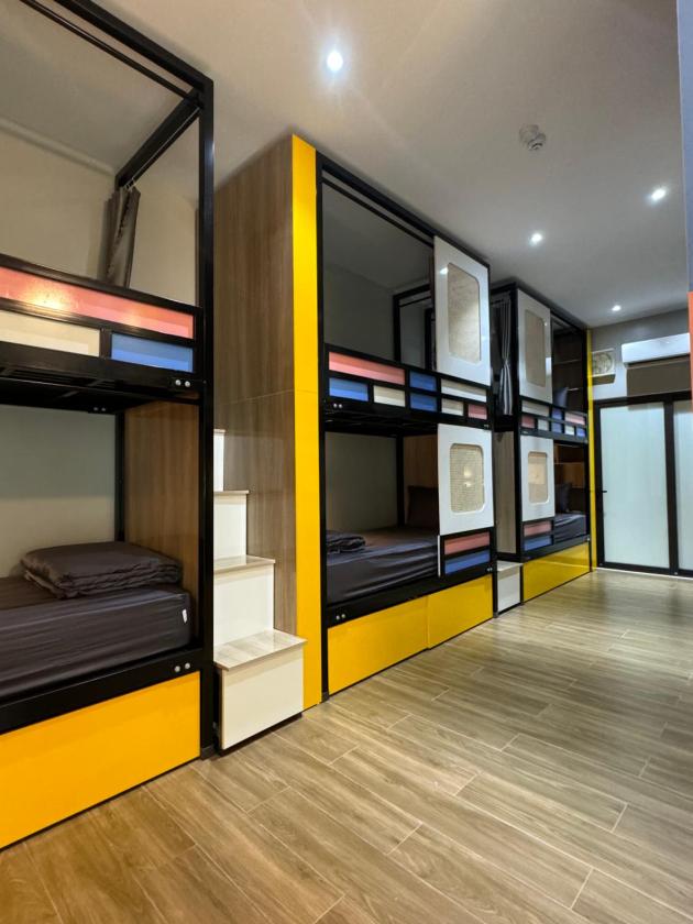 Giường Trong Phòng Ngủ Tập Thể 10 Giường Cho Cả Nam Lẫn Nữ