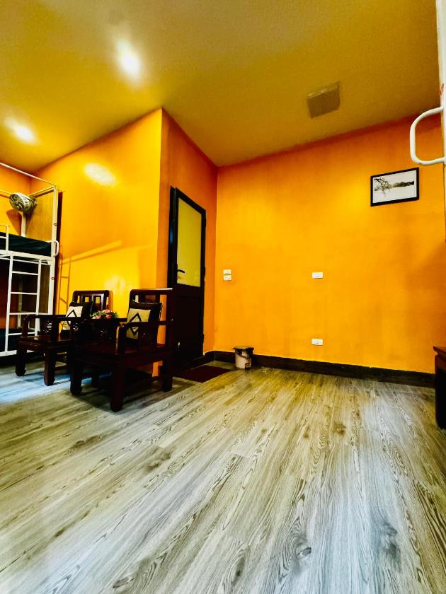 Phòng Ngủ Tập Thể 10 Giường Cho Cả Nam Và Nữ