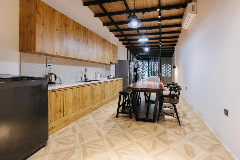 Phòng Deluxe Giường Đôi Có Ban Công