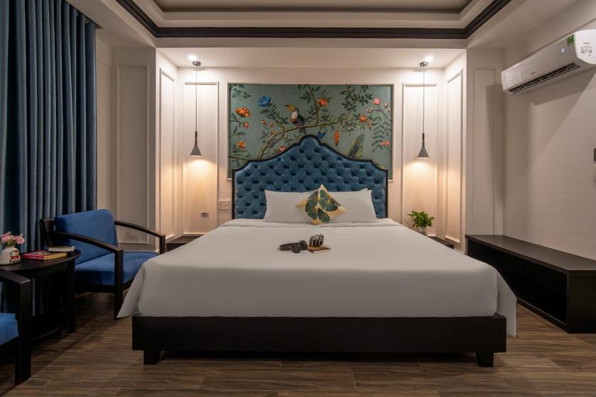 Phòng Deluxe Giường Cỡ King Nhìn Ra Thành Phố Có Ban Công