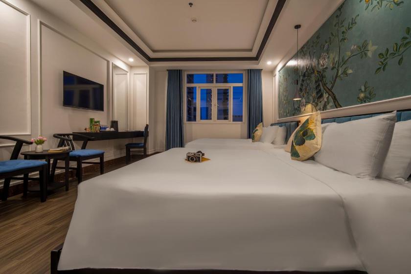 Phòng Gia Đình Deluxe Nhìn Ra Thành Phố