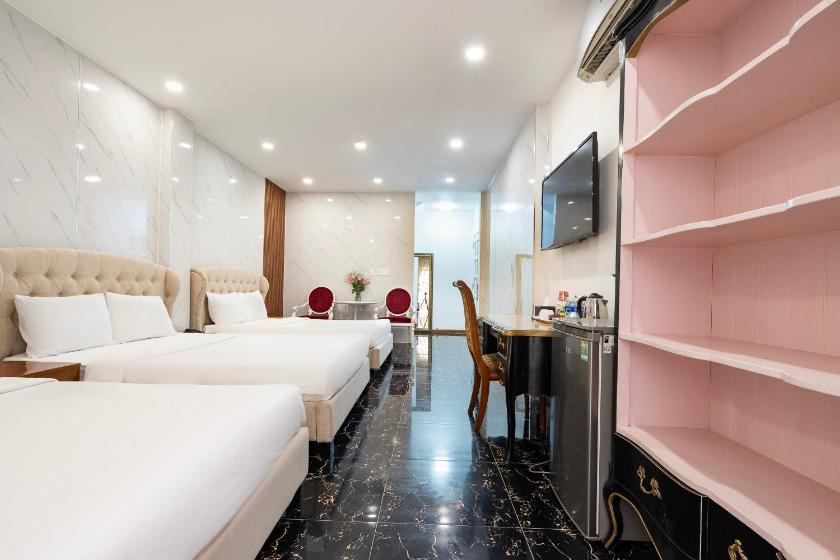 Phòng Gia Đình Có Ban Công