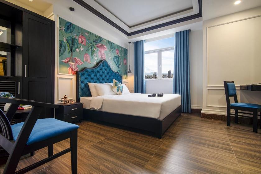 Phòng Deluxe Có Giường Cỡ Queen Nhìn Ra Thành Phố