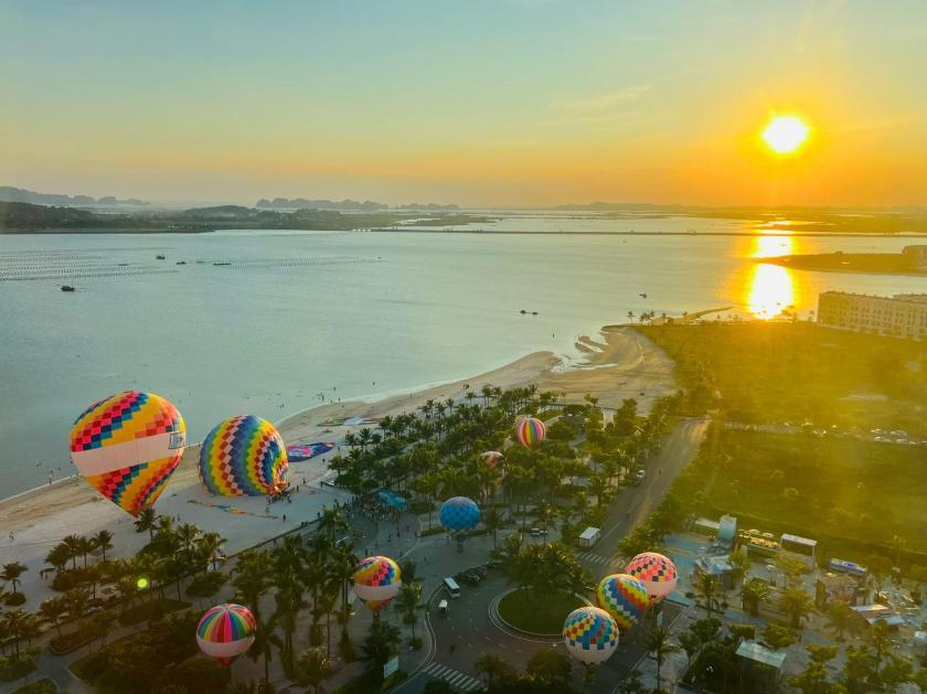 Studio Nhìn Ra Biển