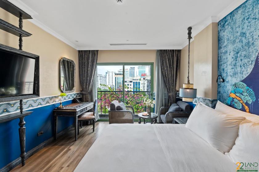 Suite có giường cỡ King với ban công Suite có giường cỡ King với ban công