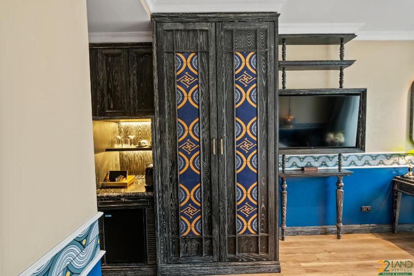 Suite có giường cỡ King với ban công Suite có giường cỡ King với ban công