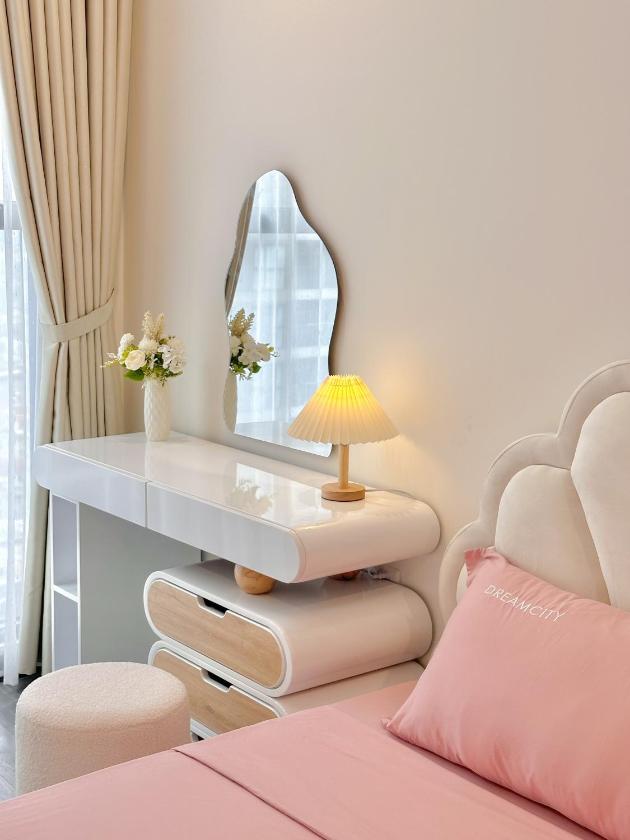 Phòng Giường Đôi Có Ban Công (3 Người Lớn) Phòng Giường Đôi Có Ban Công (3 Người Lớn)