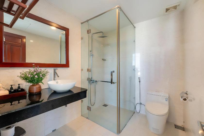 Phòng cho 3 người có Ban Công Phòng cho 3 người có Ban Công