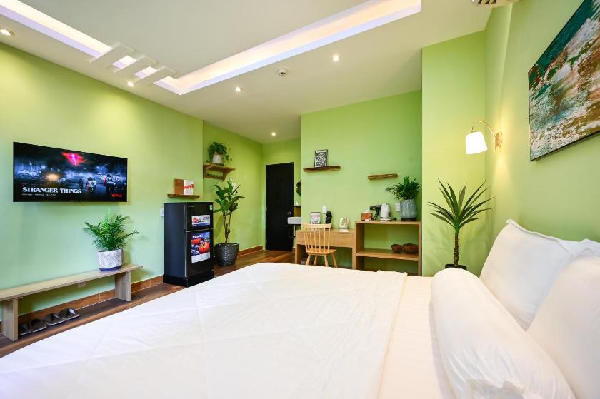 Phòng Có Giường Cỡ Queen Nhìn Ra Vườn