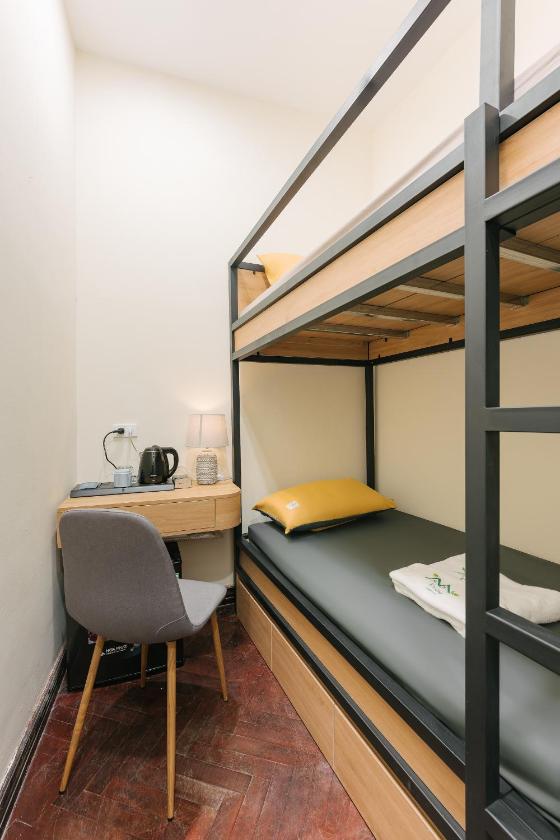 Phòng Ngủ Tập Thể Cho Cả Nam Và Nữ