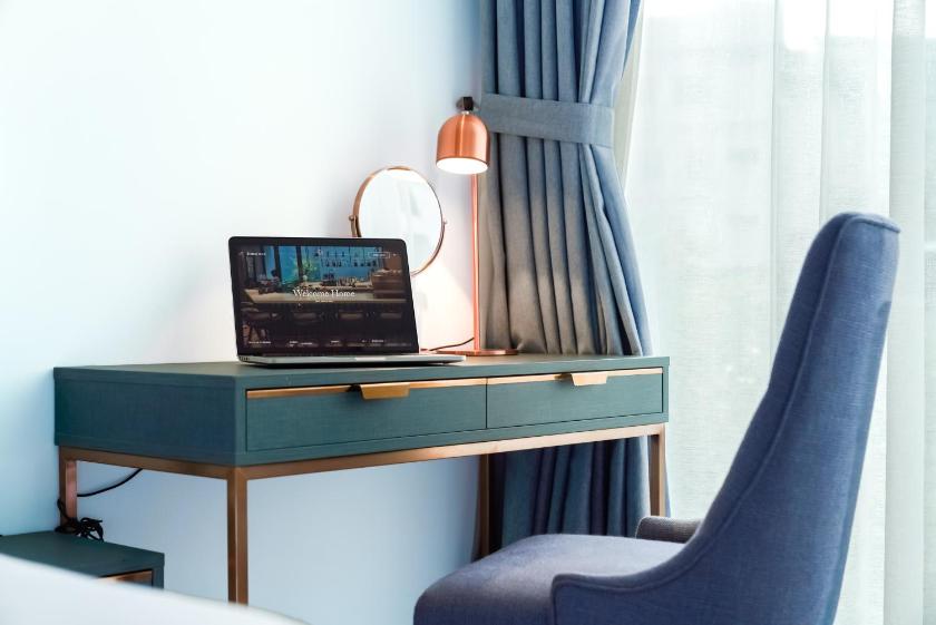 Suite Double Room (Window)  Suite Double Room (Window)