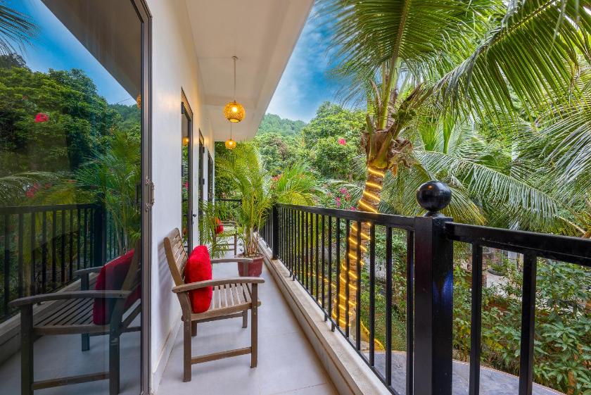 Phòng Có Giường Cỡ King Với Ban Công