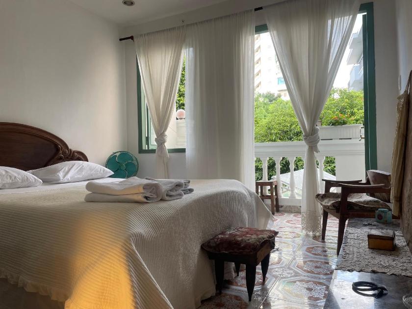 Phòng Deluxe Giường Đôi Có Ban Công