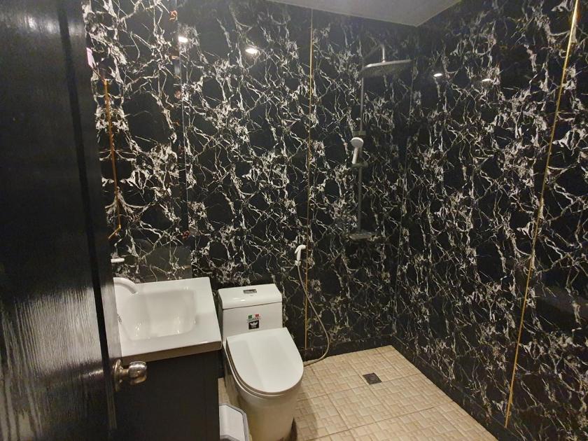 Phòng Deluxe Giường Đôi Nhìn Ra Biển Từ Phía Bên Cạnh