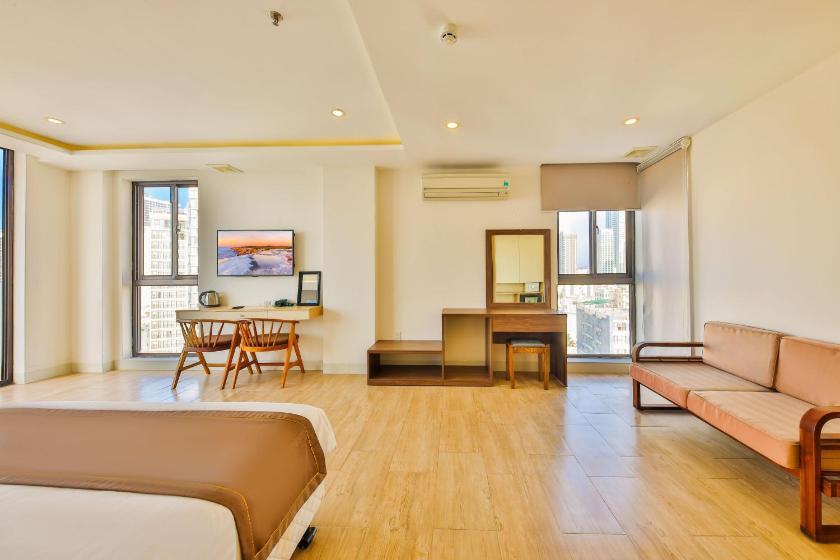 Phòng Gia Đình Có Ban Công