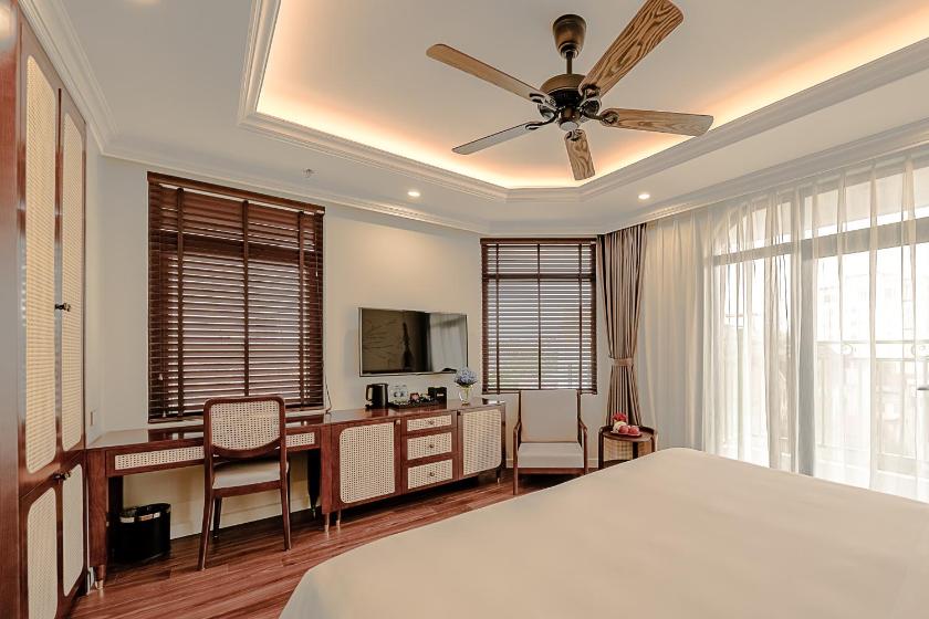 Phòng Deluxe Giường Đôi/2 Giường Đơn Có Ban Công