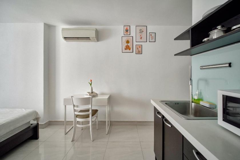 Căn Hộ có Cửa Sổ Căn Hộ có Cửa Sổ