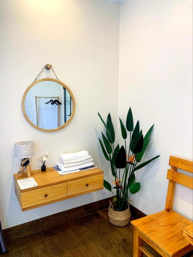 Phòng 3 Người Nhìn Ra Núi