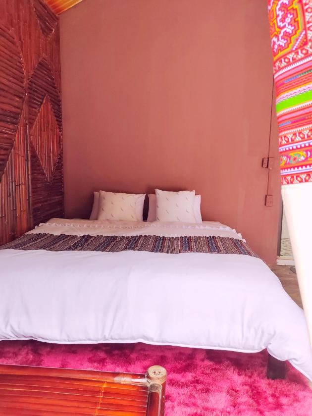 Phòng gia đình với phòng tắm riêng.