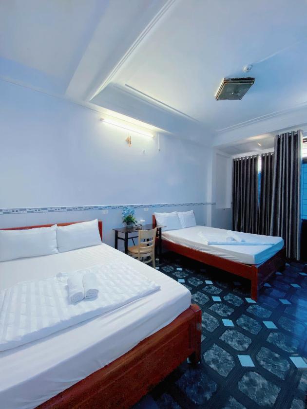 Phòng 4 Người Có Ban Công