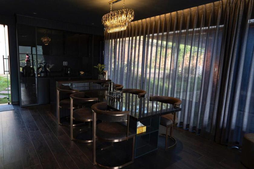 Biệt Thự 2 Phòng Ngủ