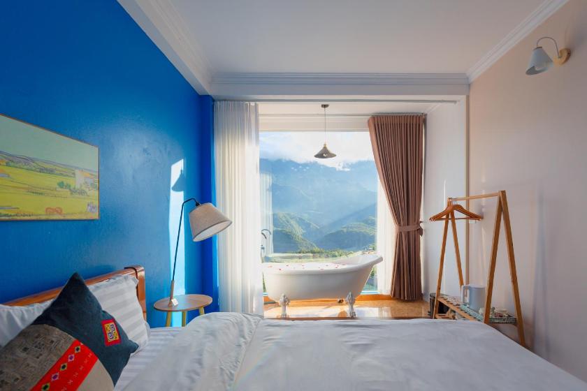 Phòng Deluxe Giường Đôi Có Bồn Tắm