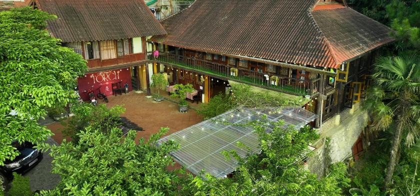 Phòng Ngủ Tập Thể 10 Giường Cho Cả Nam Và Nữ