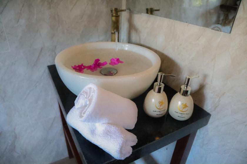 Phòng Giường Đôi Có Ban Công