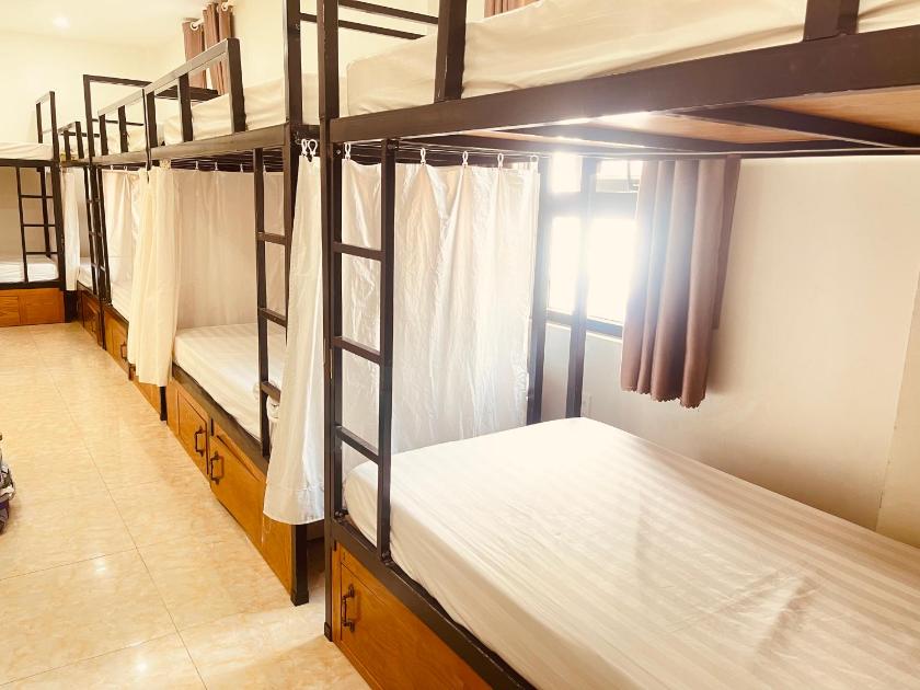 Giường Trong Phòng Ngủ Tập Thể 8 Giường