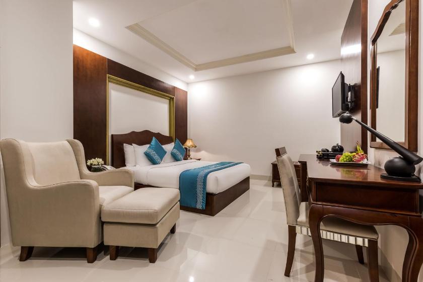 Phòng Deluxe Giường Đôi Nhìn Ra Thành Phố