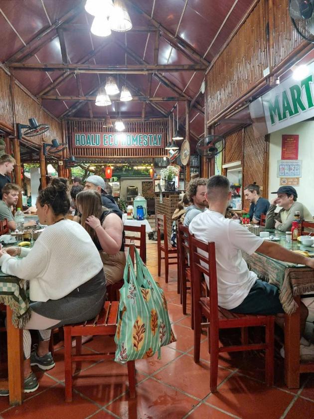 Giường Tầng Trong Phòng Ngủ Tập Thể Cho Nam Và Nữ Giường Tầng Trong Phòng Ngủ Tập Thể Cho Nam Và Nữ