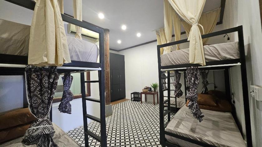 Giường Trong Phòng Ngủ Tập Thể Cho Cả Nam Và Nữ 6 Giường