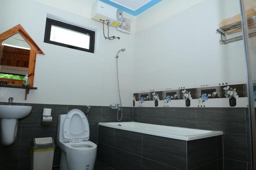 Bungalow - Nhìn Ra Mặt Nước 