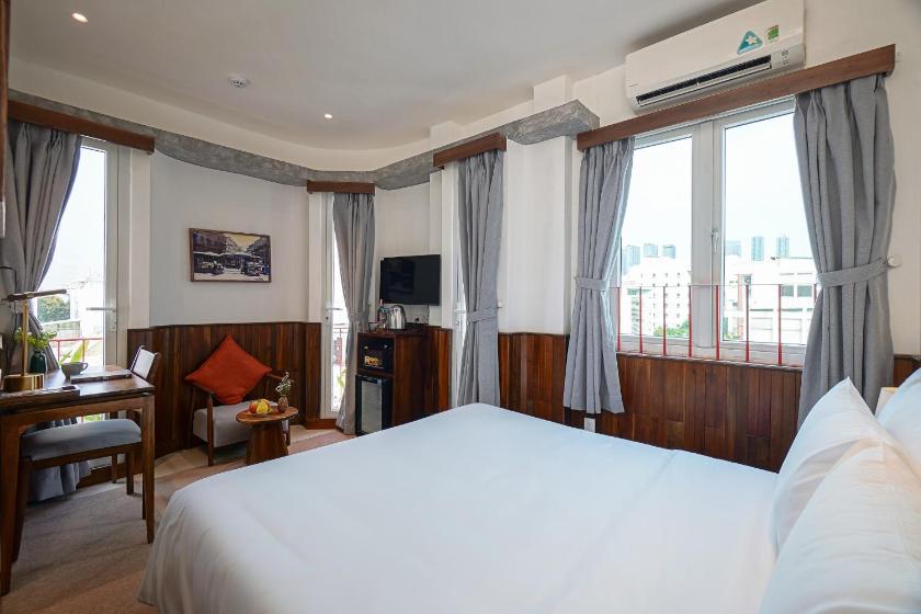 Phòng Có Giường Cỡ Queen Với Ban Công