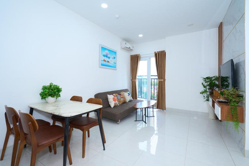 Apartment with View and Balcony Apartment with View and Balcony