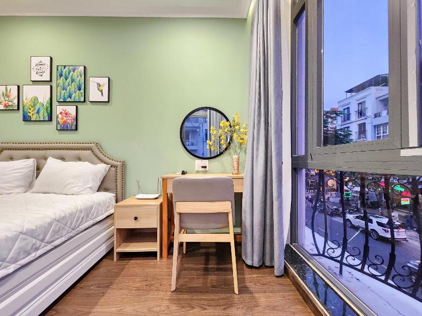 Phòng Deluxe Giường Đôi Có Ban Công