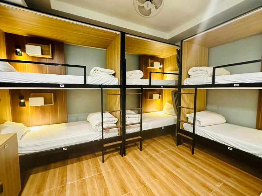 Giường Trong Phòng Ngủ Tập Thể Cho Cả Nam Và Nữ 6 Giường