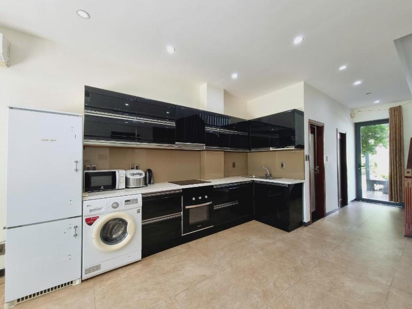 Biệt Thự Nhìn Ra Vườn