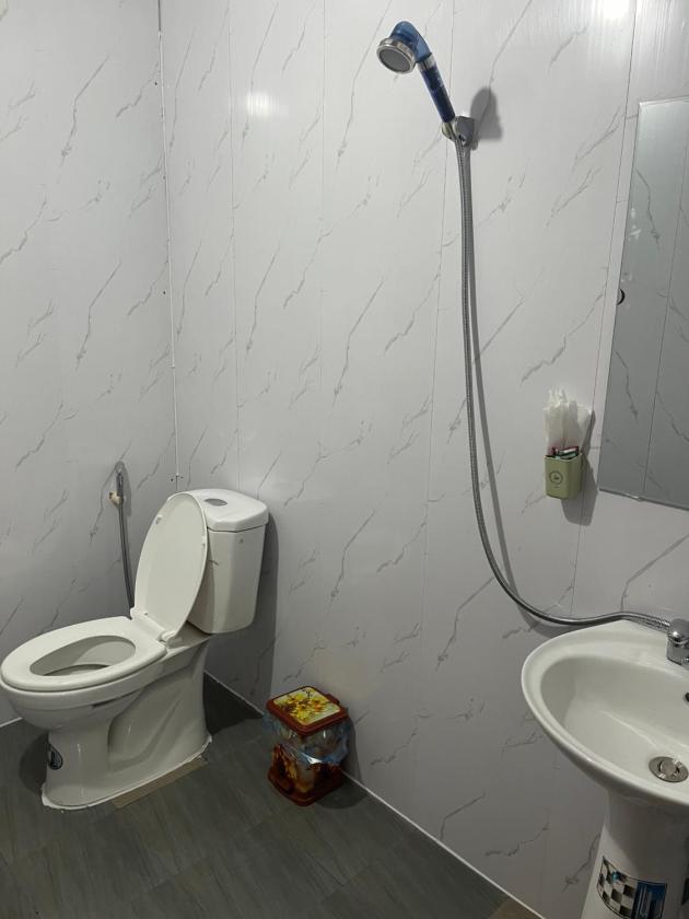 Phòng Ngủ Tập Thể Cho Cả Nam Và Nữ