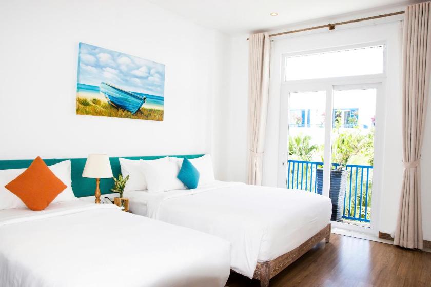 Phòng cho 3 người có Ban Công