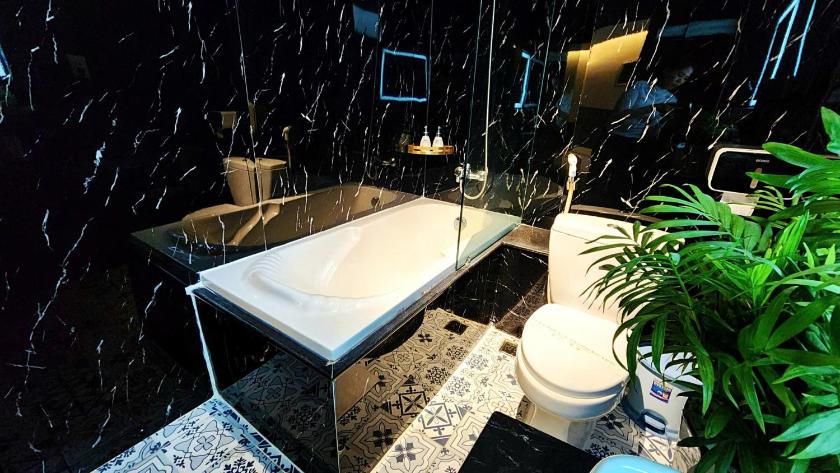 Phòng Deluxe Giường Đôi Có Bồn Tắm