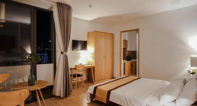 Phòng Deluxe Giường Đôi Có Ban Công