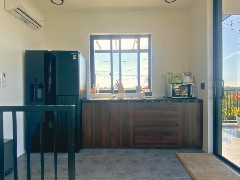 Biệt Thự Nhìn Ra Vườn