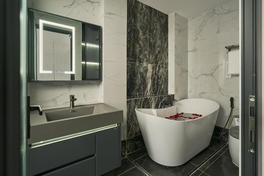 Phòng Giường Đôi Có Bồn Tắm Spa